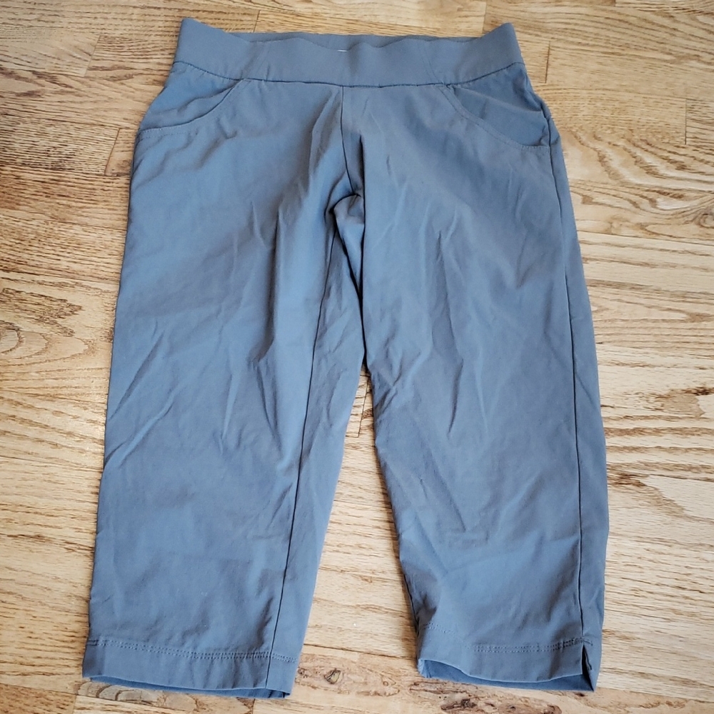 (XS) Columbia Sportswear Company Fitted Capris Neutral Gorpcore Hiking Trail